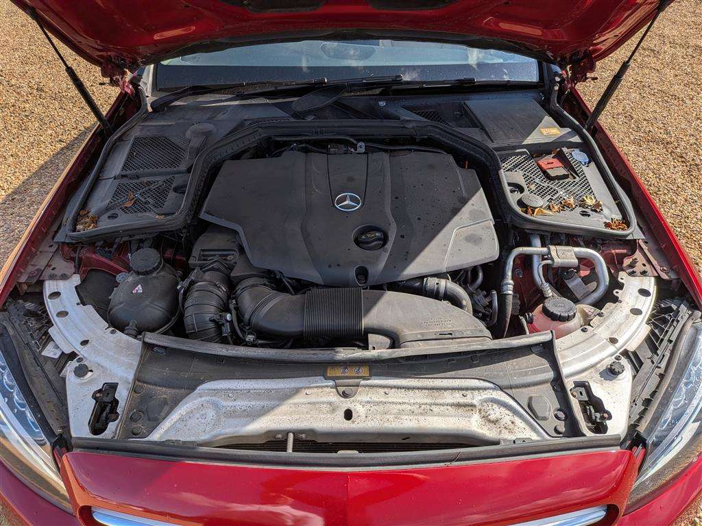<p>2015 MERCEDES-BENZ C250 SPORT PREMIUM + BLUE</p>