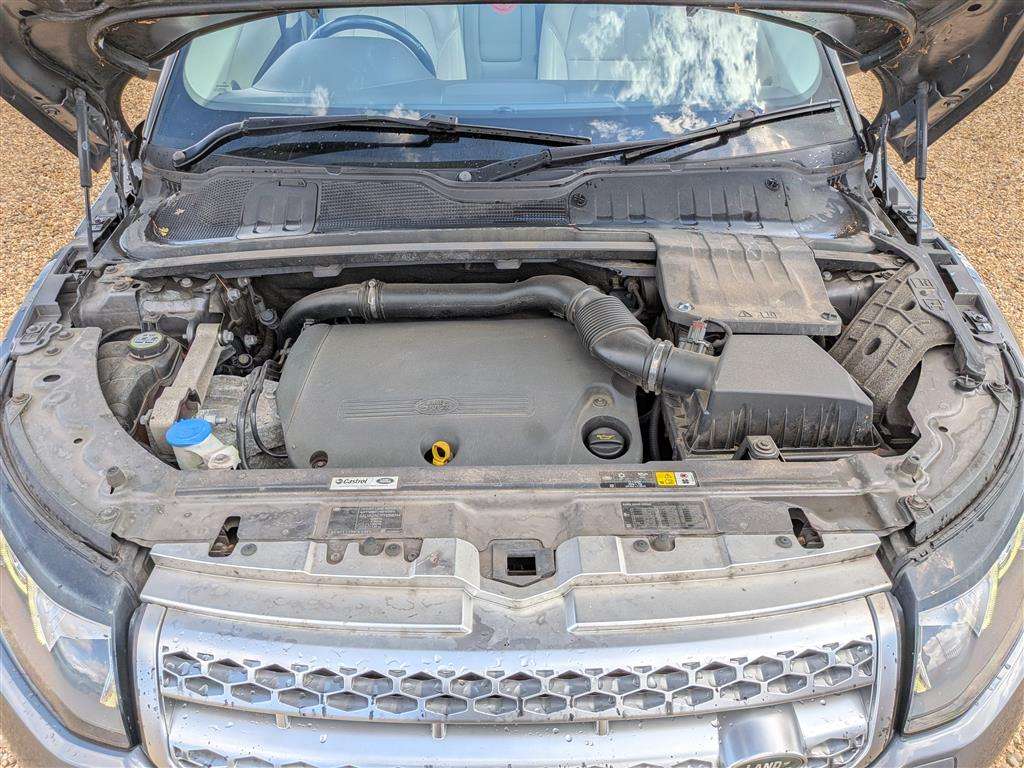 <p>2015 LAND ROVER RANGE ROVER EVOQUE AUTOBI</p>