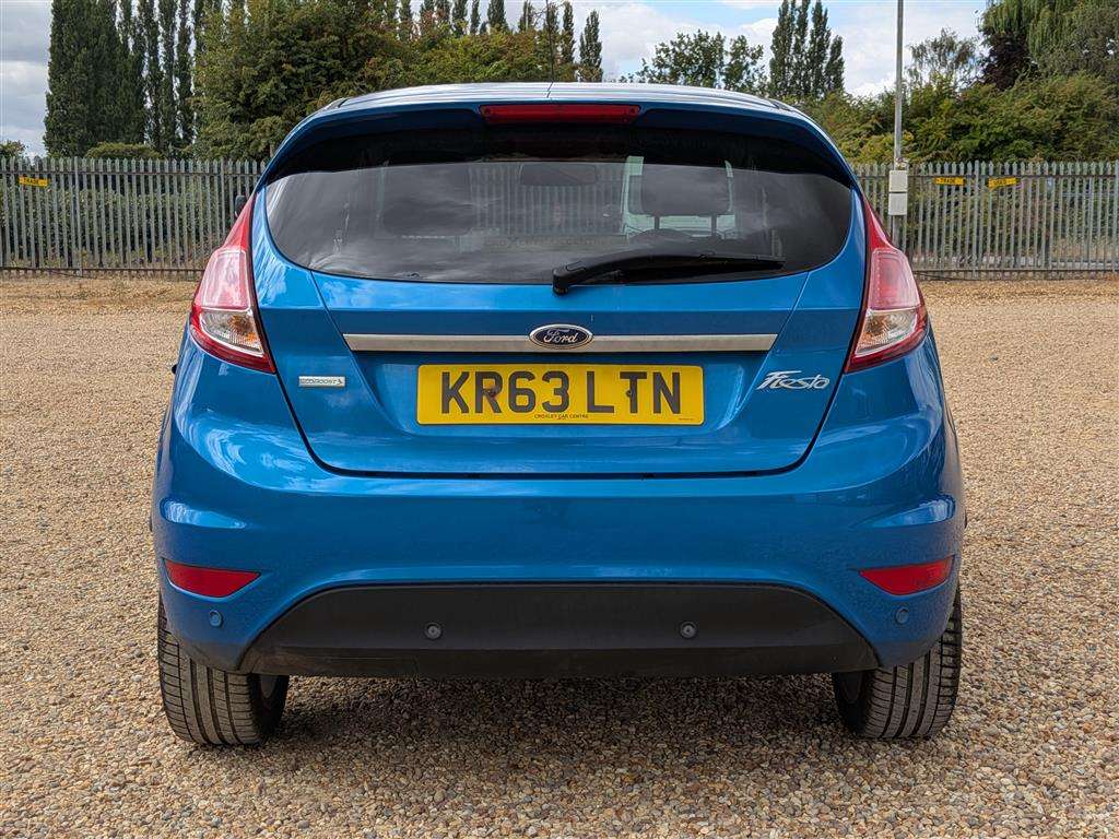 <p>2013 FORD FIESTA TITANIUM</p>