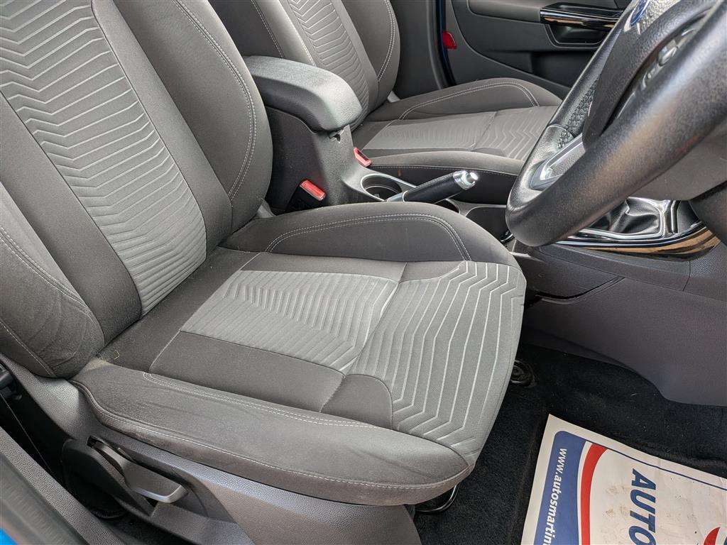 <p>2013 FORD FIESTA TITANIUM</p>