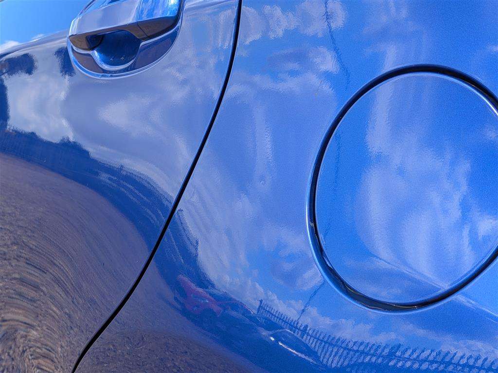 <p>2017 TOYOTA YARIS ICON TECH HYB VVT-I</p>