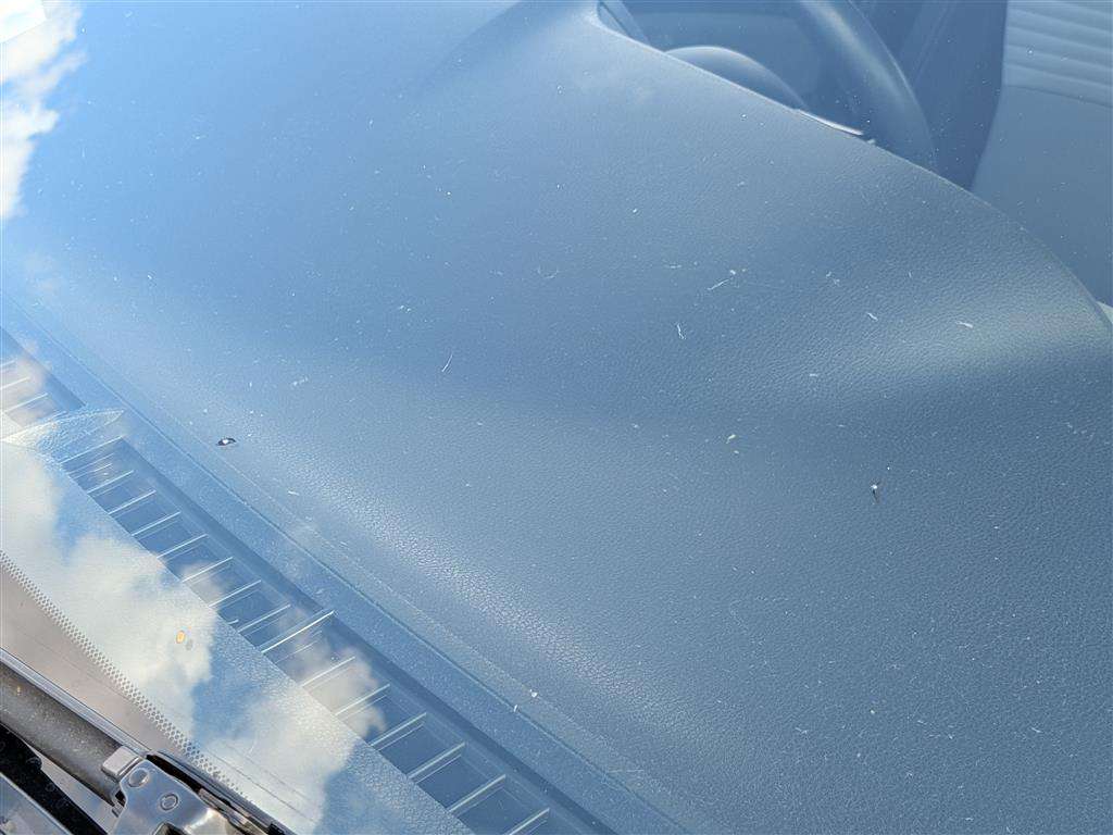 <p>2017 TOYOTA YARIS ICON TECH HYB VVT-I</p>