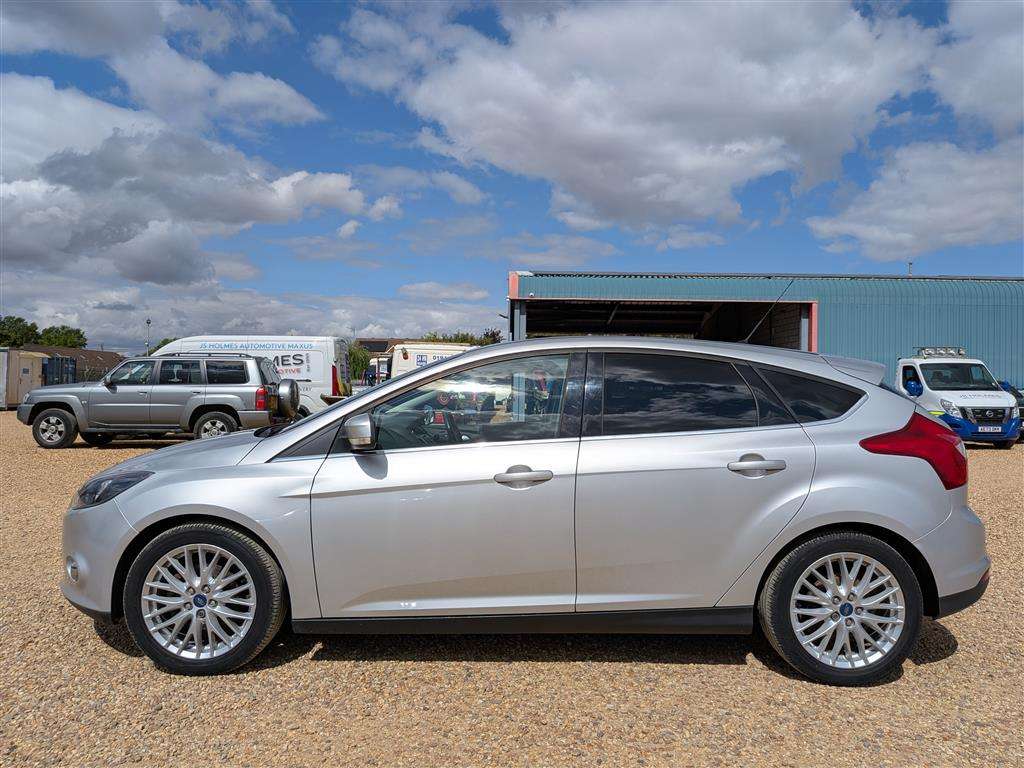 <p>2011 FORD FOCUS ZETEC 125</p>
