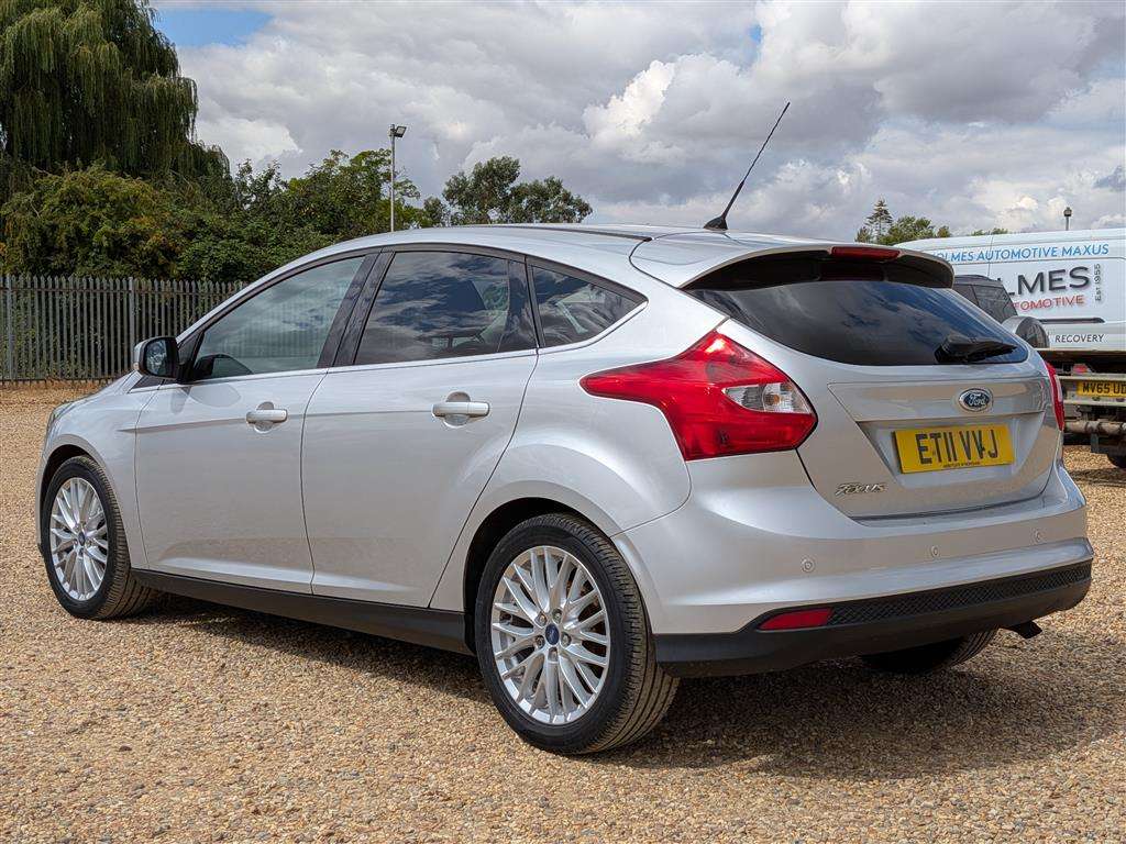 <p>2011 FORD FOCUS ZETEC 125</p>