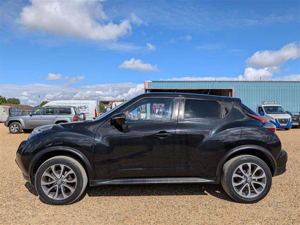 <p>2017 NISSAN JUKE TEKNA DCI</p>