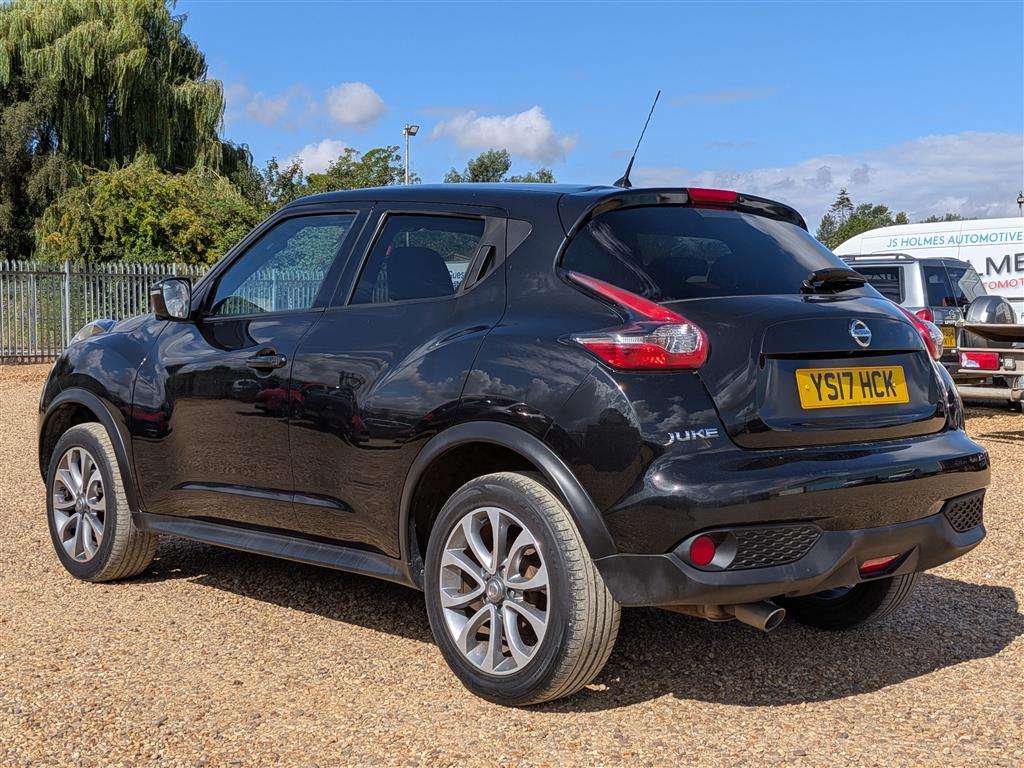 <p>2017 NISSAN JUKE TEKNA DCI</p>