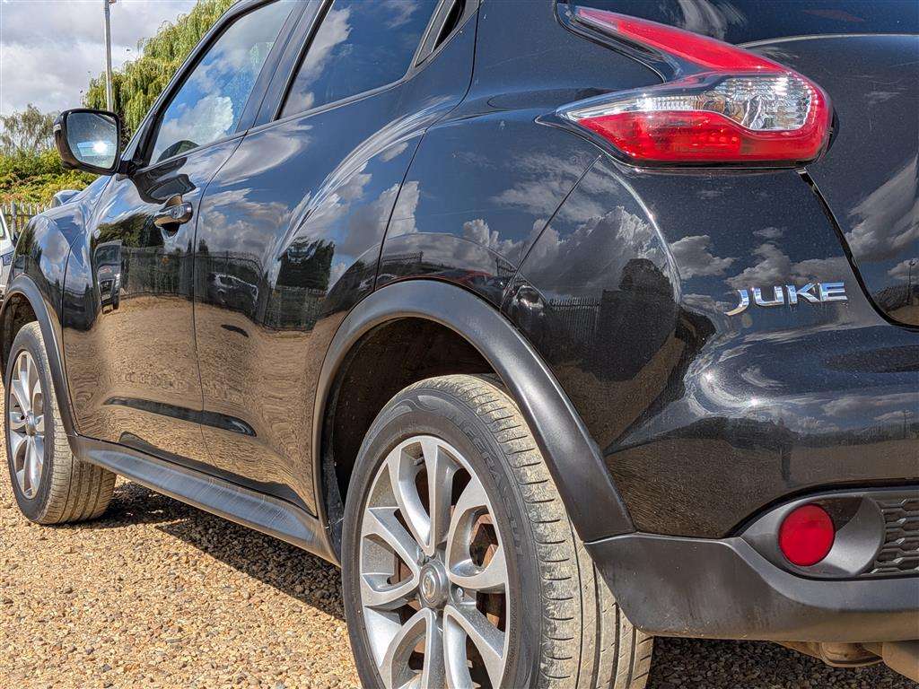<p>2017 NISSAN JUKE TEKNA DCI</p>