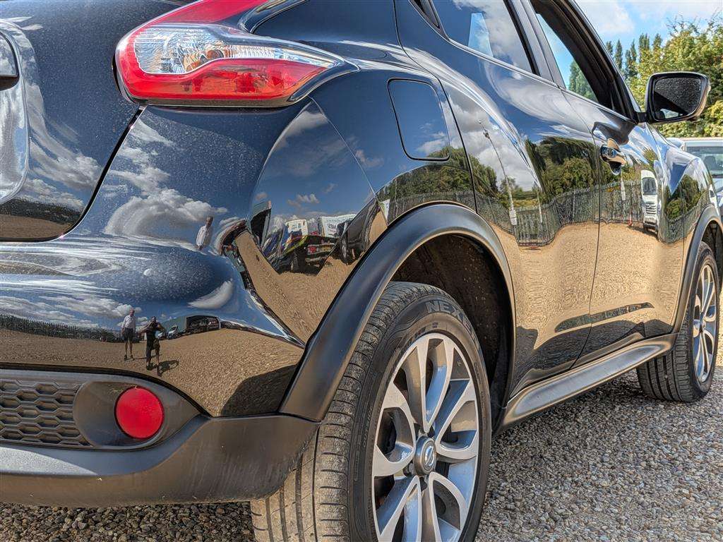 <p>2017 NISSAN JUKE TEKNA DCI</p>