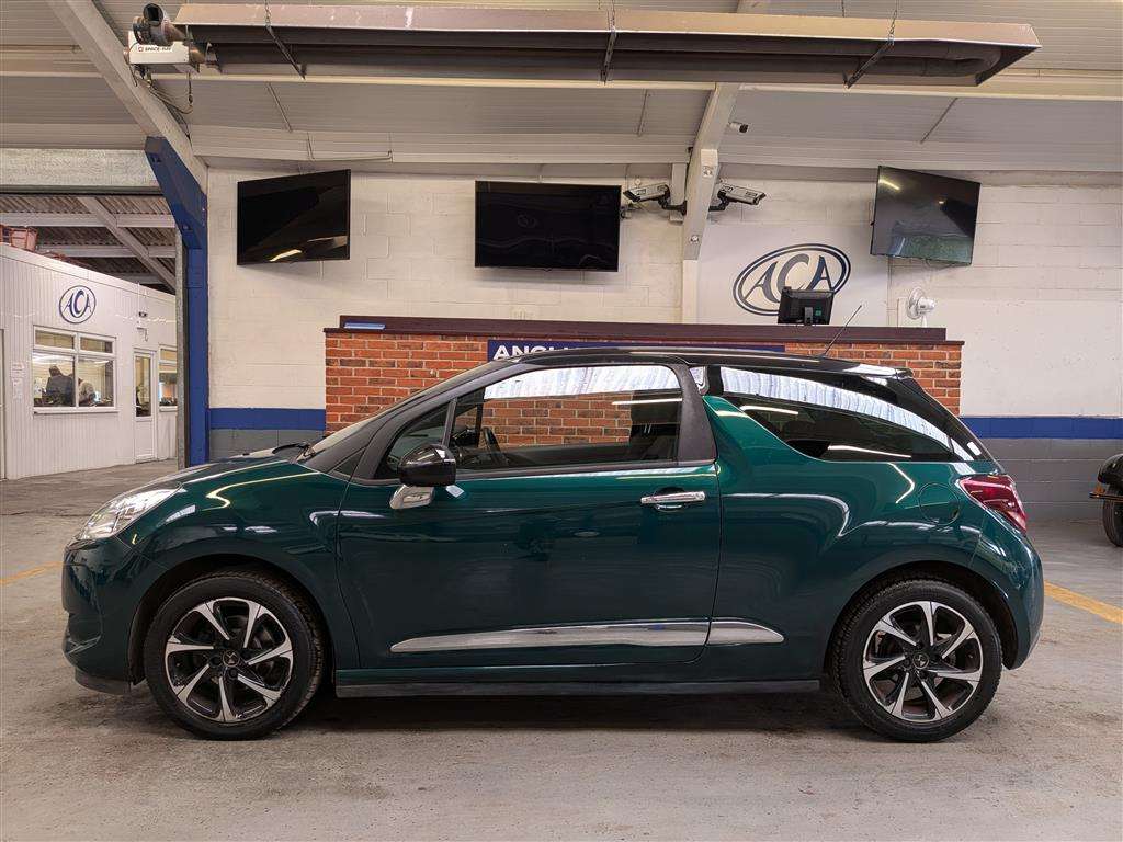 <p>2017 DS DS3 ELEGANCE PURETECH S/S</p>