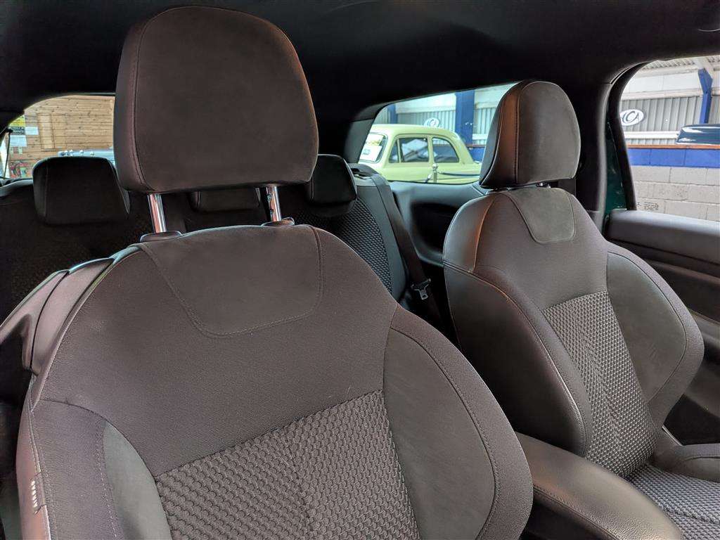 <p>2017 DS DS3 ELEGANCE PURETECH S/S</p>