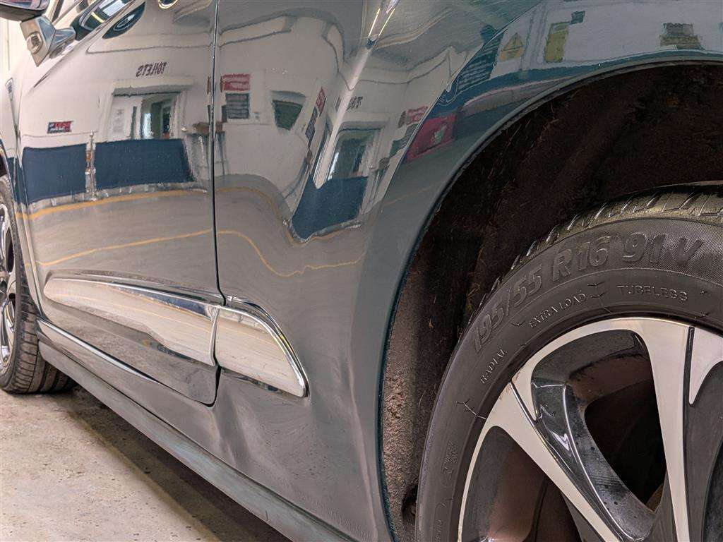 <p>2017 DS DS3 ELEGANCE PURETECH S/S</p>