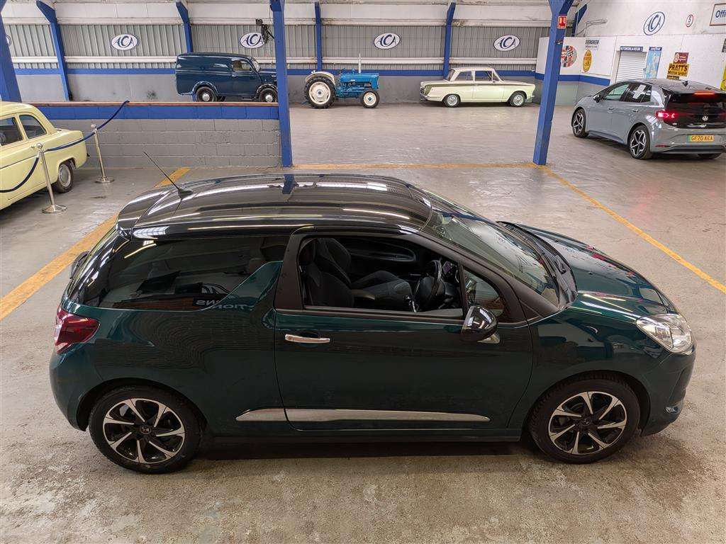 <p>2017 DS DS3 ELEGANCE PURETECH S/S</p>