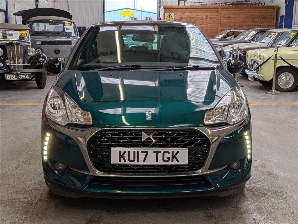 <p>2017 DS DS3 ELEGANCE PURETECH S/S</p>