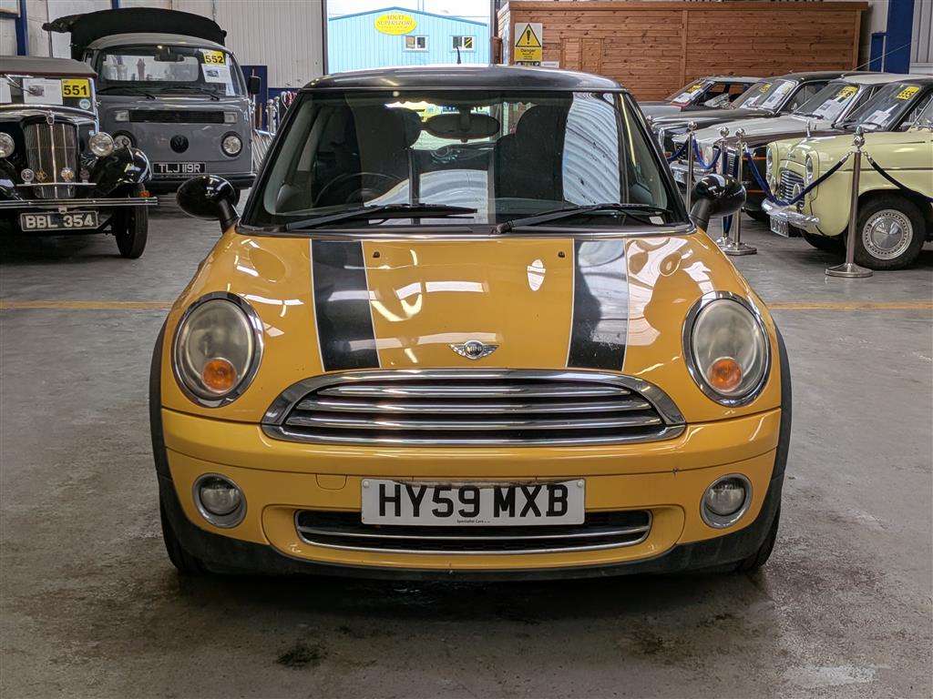 <p>2009 MINI COOPER</p>