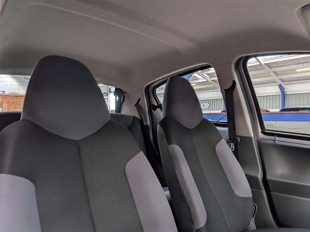 <p>2011 CITROEN C1 VT</p>