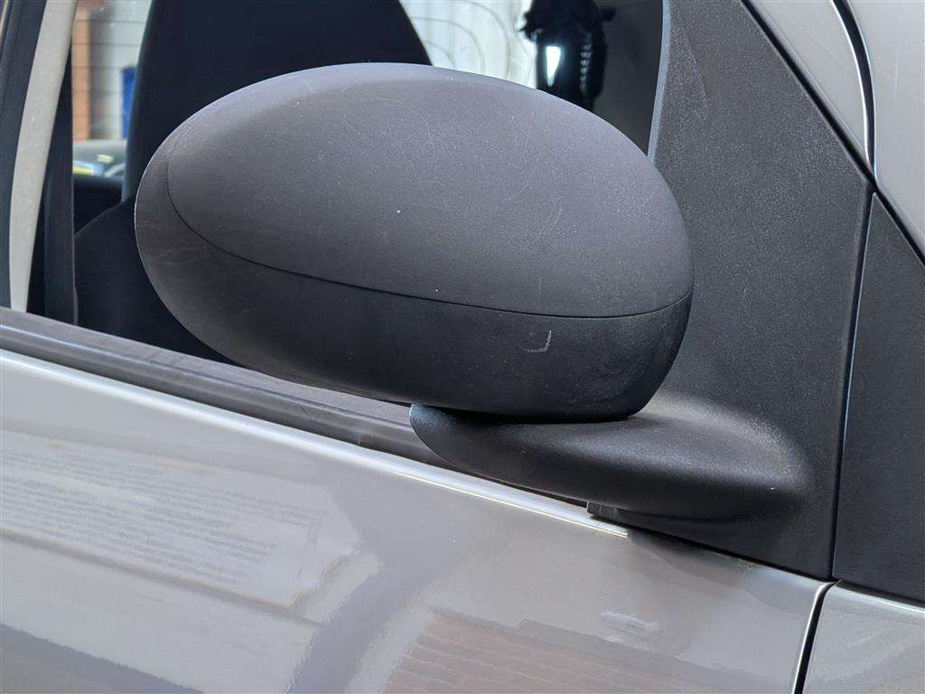 <p>2011 CITROEN C1 VT</p>