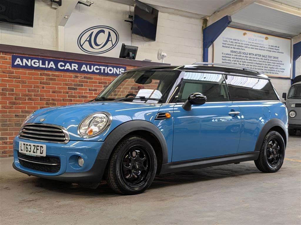 <p>2013 MINI COOPER CLUBMAN D</p>