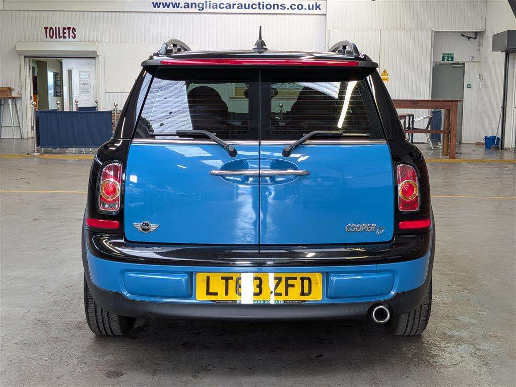 <p>2013 MINI COOPER CLUBMAN D</p>