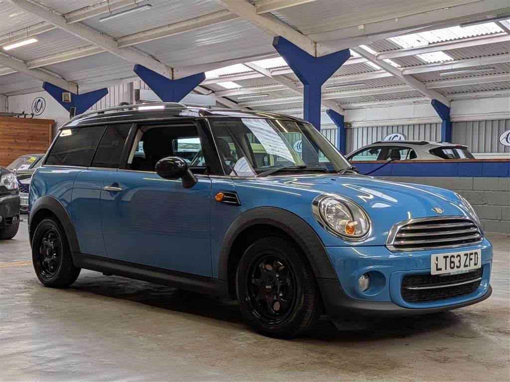 <p>2013 MINI COOPER CLUBMAN D</p>