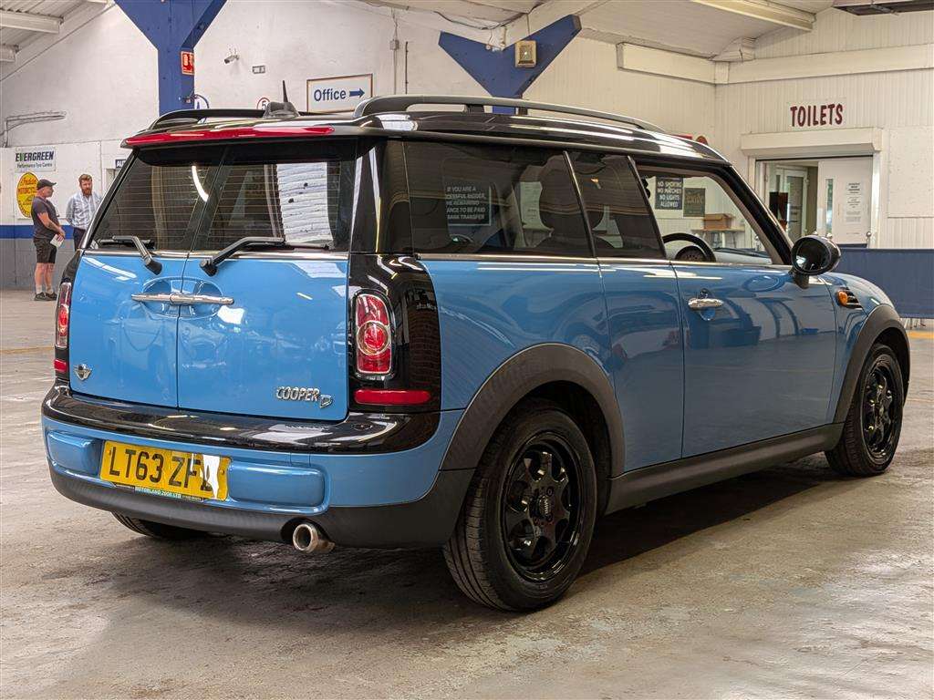 <p>2013 MINI COOPER CLUBMAN D</p>