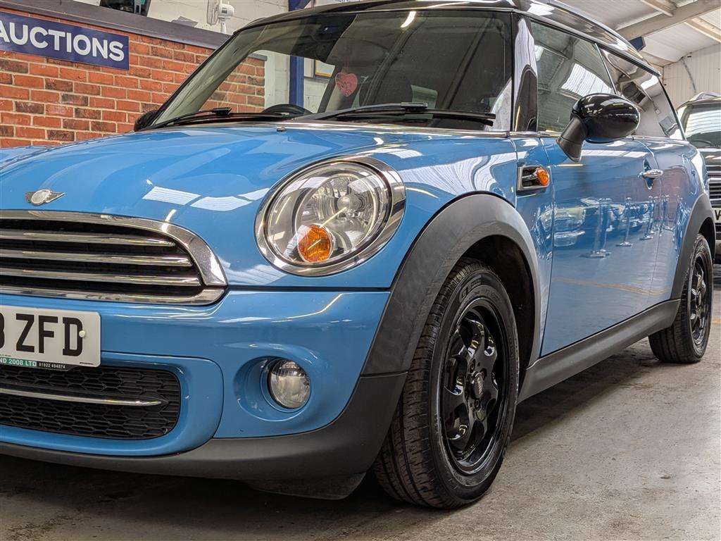 <p>2013 MINI COOPER CLUBMAN D</p>