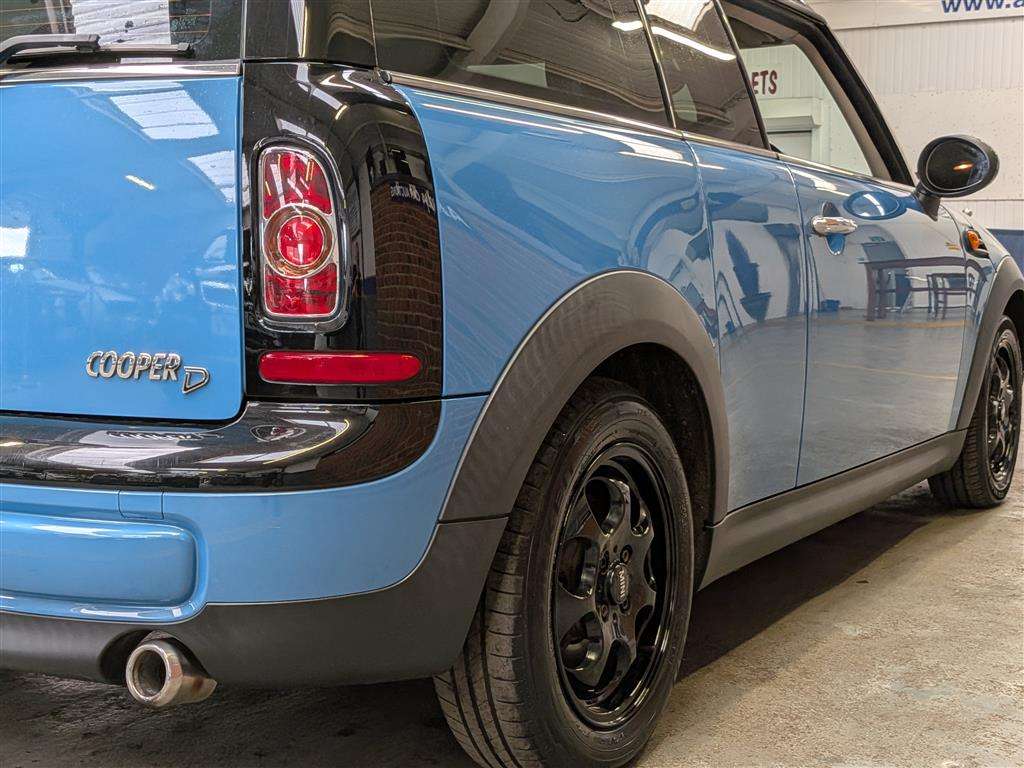 <p>2013 MINI COOPER CLUBMAN D</p>