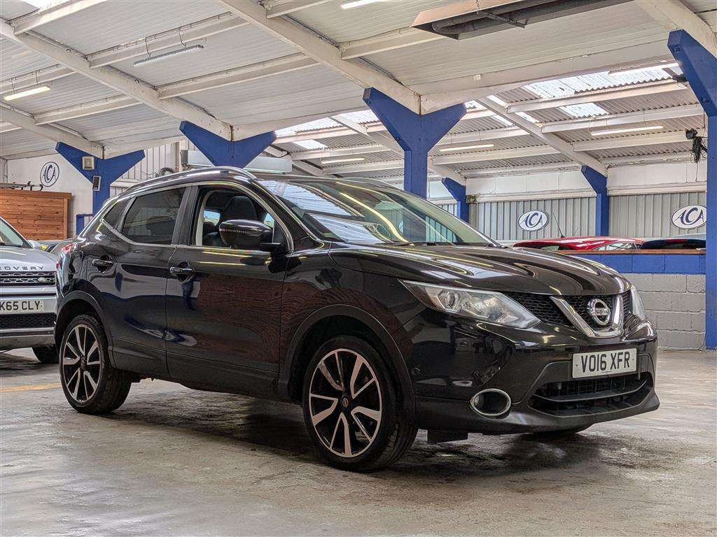 <p>2016 NISSAN QASHQAI TEKNA DCI</p>