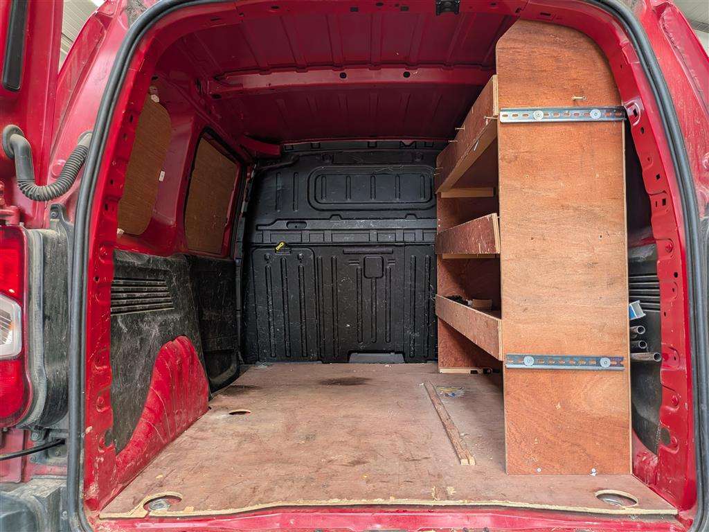 <p>2020 CITROEN BERLINGO 650 EN-PRISE BHD</p>
