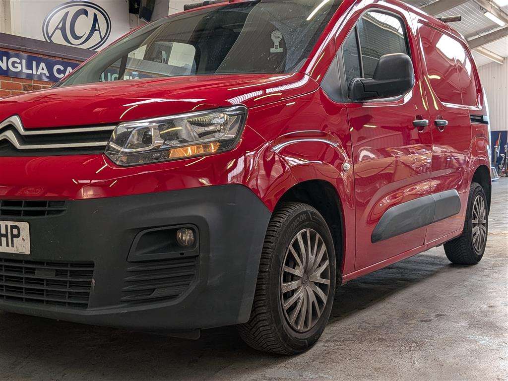 <p>2020 CITROEN BERLINGO 650 EN-PRISE BHD</p>