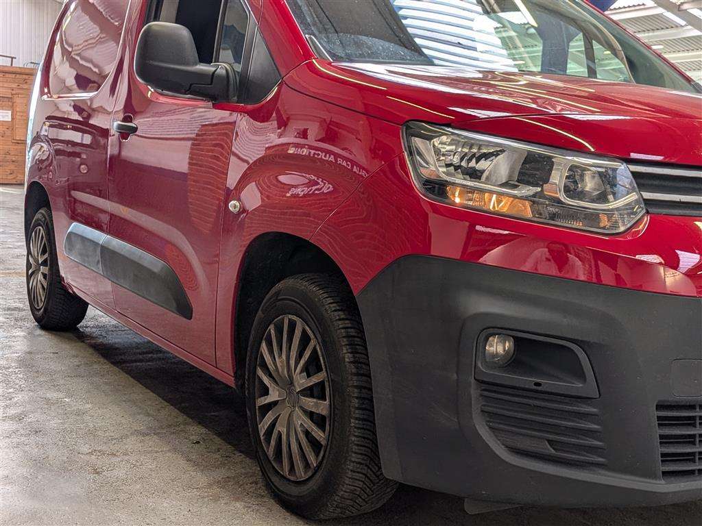 <p>2020 CITROEN BERLINGO 650 EN-PRISE BHD</p>