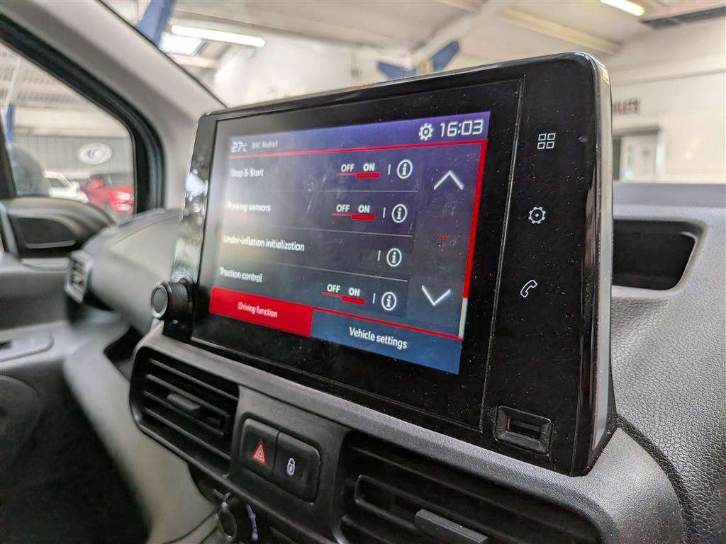 <p>2020 CITROEN BERLINGO 650 EN-PRISE BHD</p>