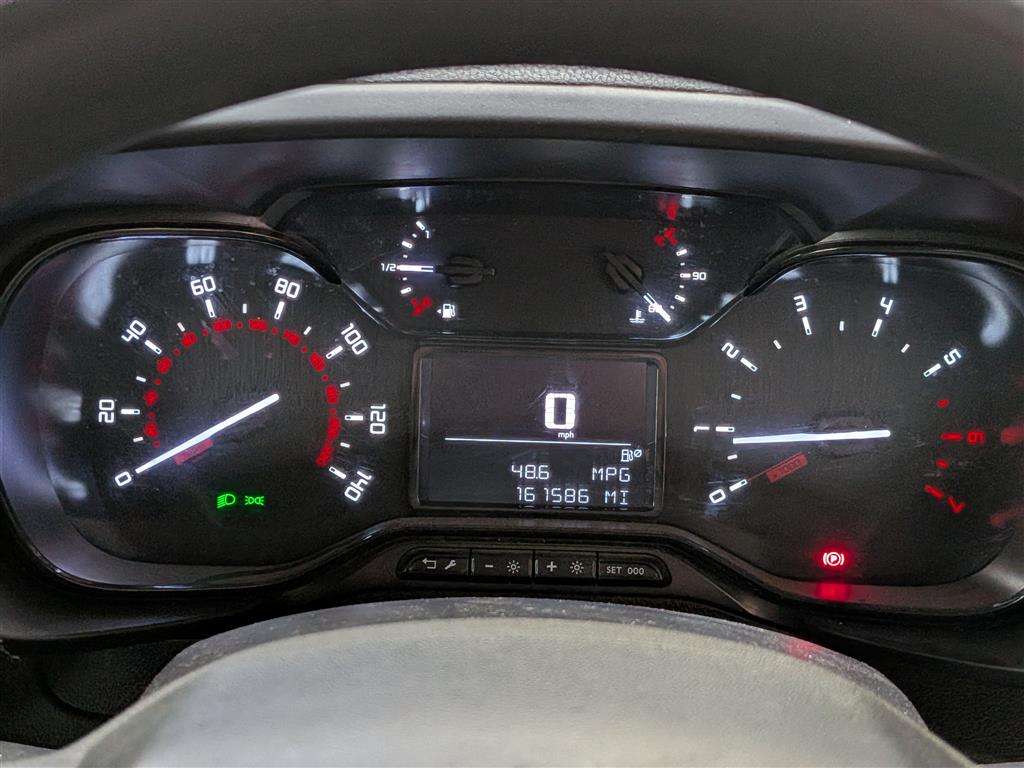 <p>2020 CITROEN BERLINGO 650 EN-PRISE BHD</p>