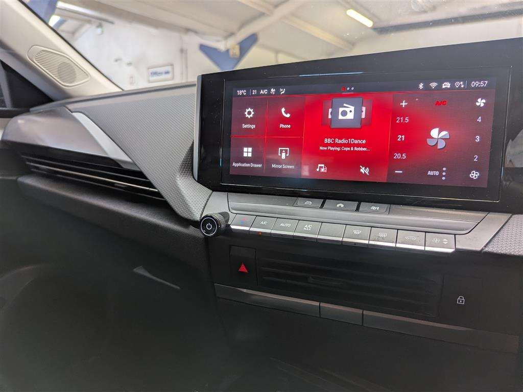 <p>2022 VAUXHALL ASTRA DESIGN TURBO D</p>