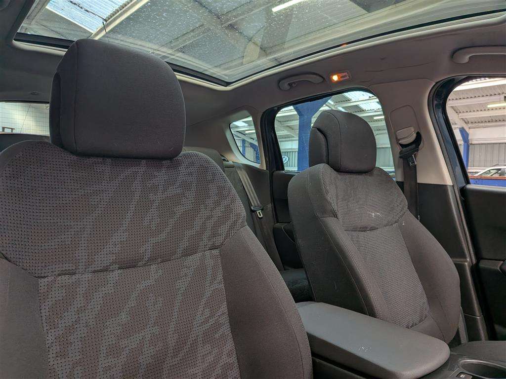 <p>2013 PEUGEOT 3008 ALLURE E-HDI S-A</p>
