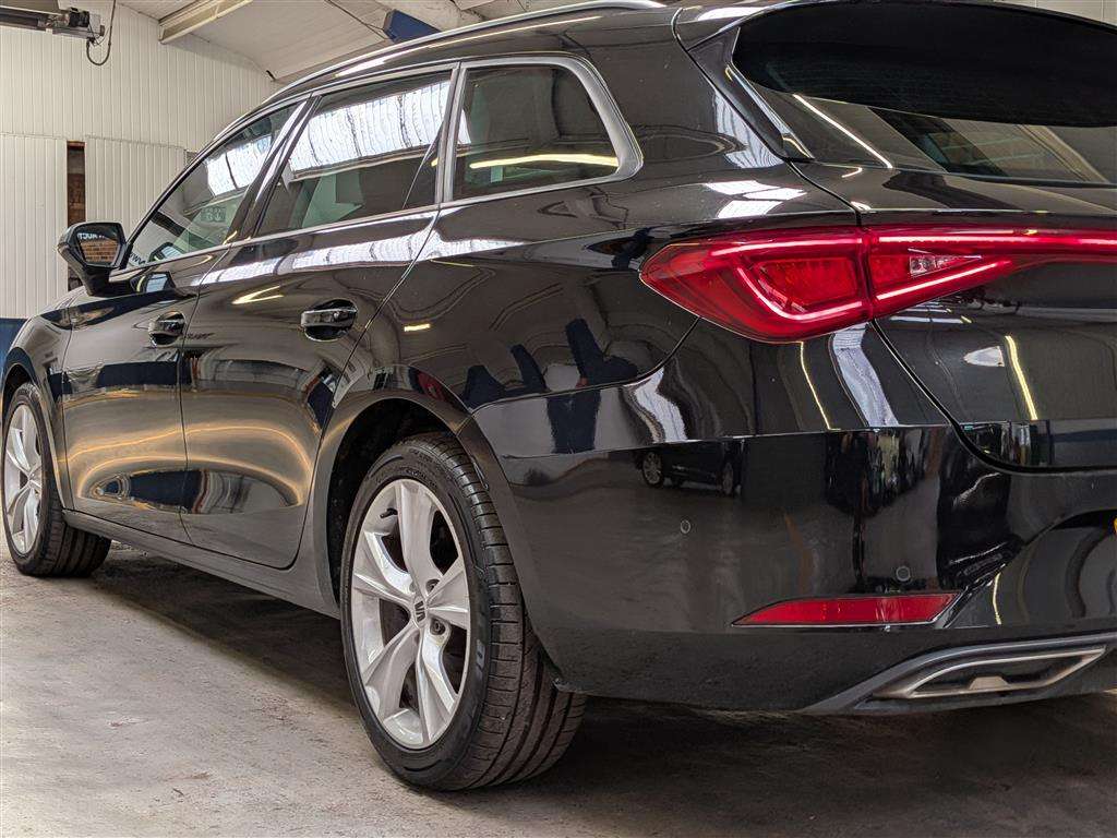 <p>2021 SEAT LEON FR TSI EVO</p>