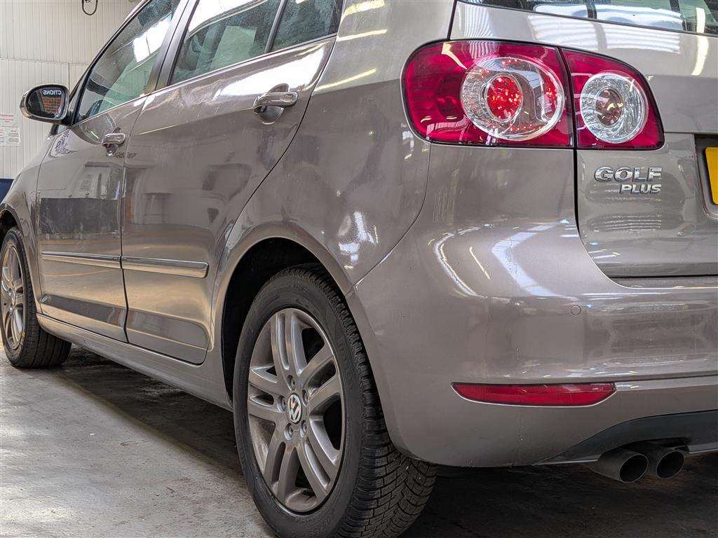 <p>2010 VOLKSWAGEN GOLF PLUS SE TDI S-A</p>