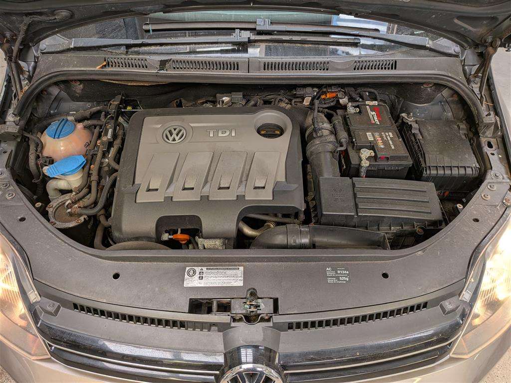 <p>2010 VOLKSWAGEN GOLF PLUS SE TDI S-A</p>