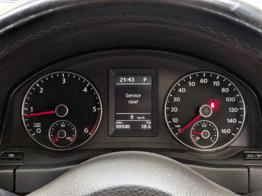 <p>2010 VOLKSWAGEN GOLF PLUS SE TDI S-A</p>