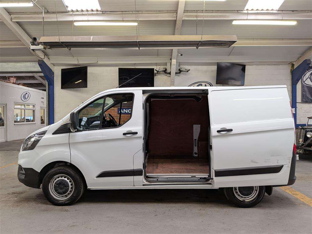 <p>2020 FORD TRANSIT CUSTOM 300LEADER</p>