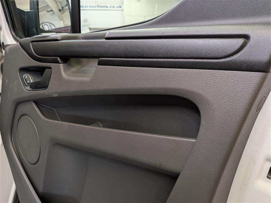 <p>2020 FORD TRANSIT CUSTOM 300LEADER</p>