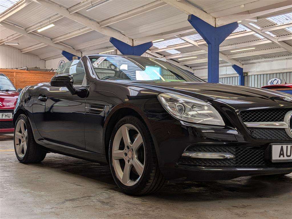 <p>2012 MERCEDES-BENZ SLK250 BLUEEFFICIENCY AUT</p>