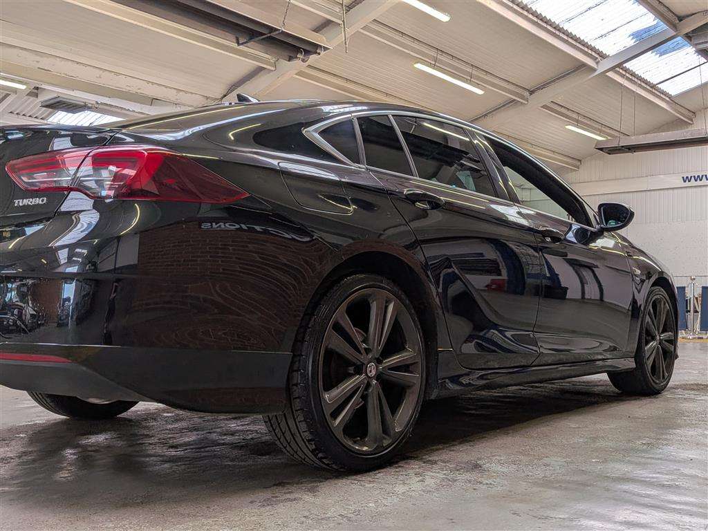 <p>2018 VAUXHALL INSIGNIA SRI VX-LINE NAV</p>