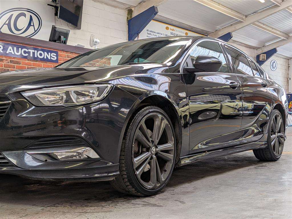 <p>2018 VAUXHALL INSIGNIA SRI VX-LINE NAV</p>