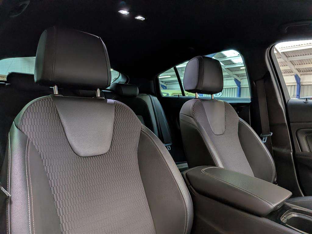 <p>2018 VAUXHALL INSIGNIA SRI VX-LINE NAV</p>