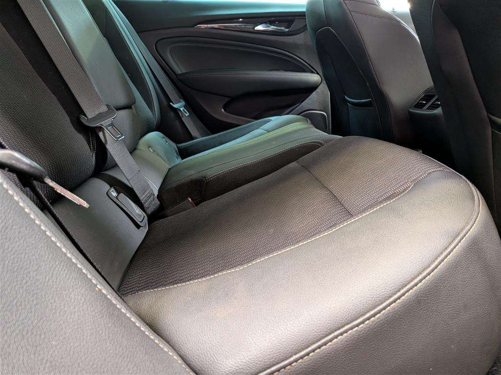 <p>2018 VAUXHALL INSIGNIA SRI VX-LINE NAV</p>