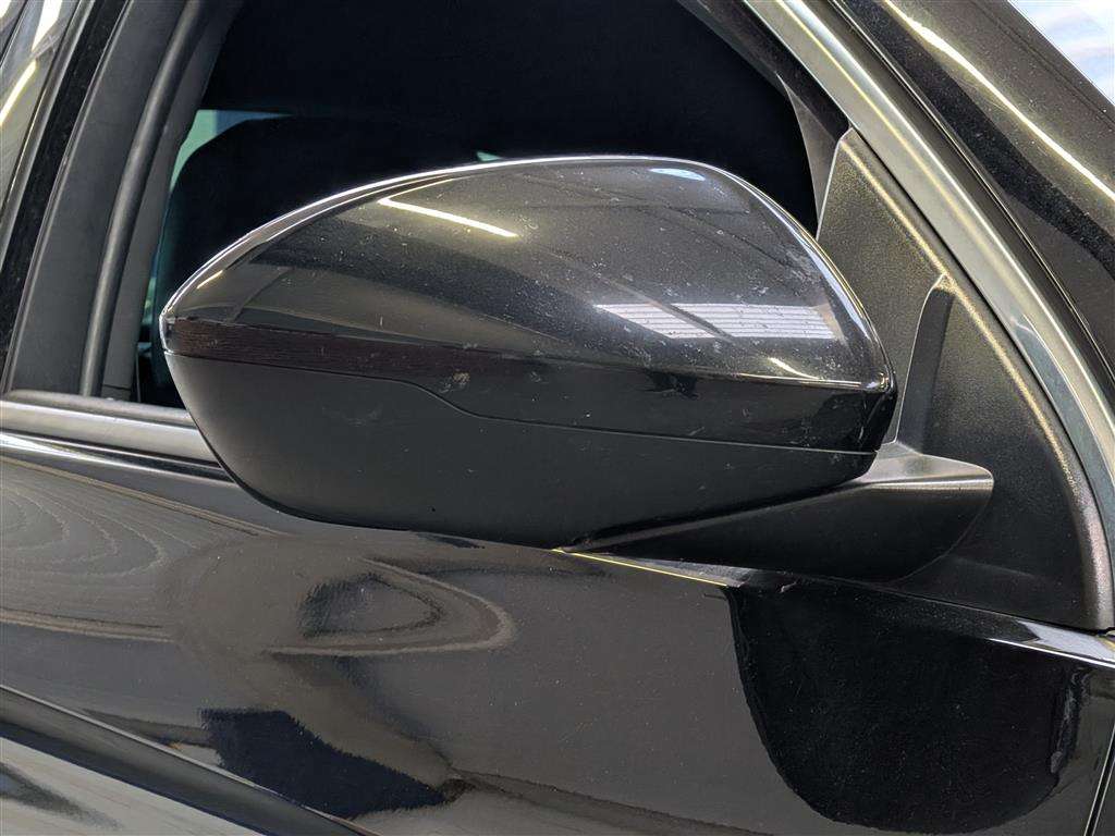 <p>2018 VAUXHALL INSIGNIA SRI VX-LINE NAV</p>