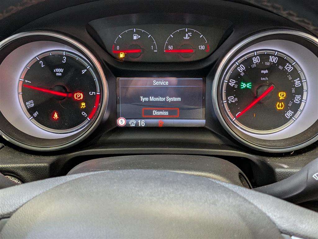<p>2018 VAUXHALL INSIGNIA SRI VX-LINE NAV</p>