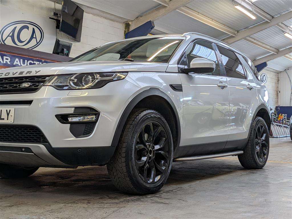 <p>2015 LAND ROVER DISCOVERY SPORT HSE TD4 A</p>