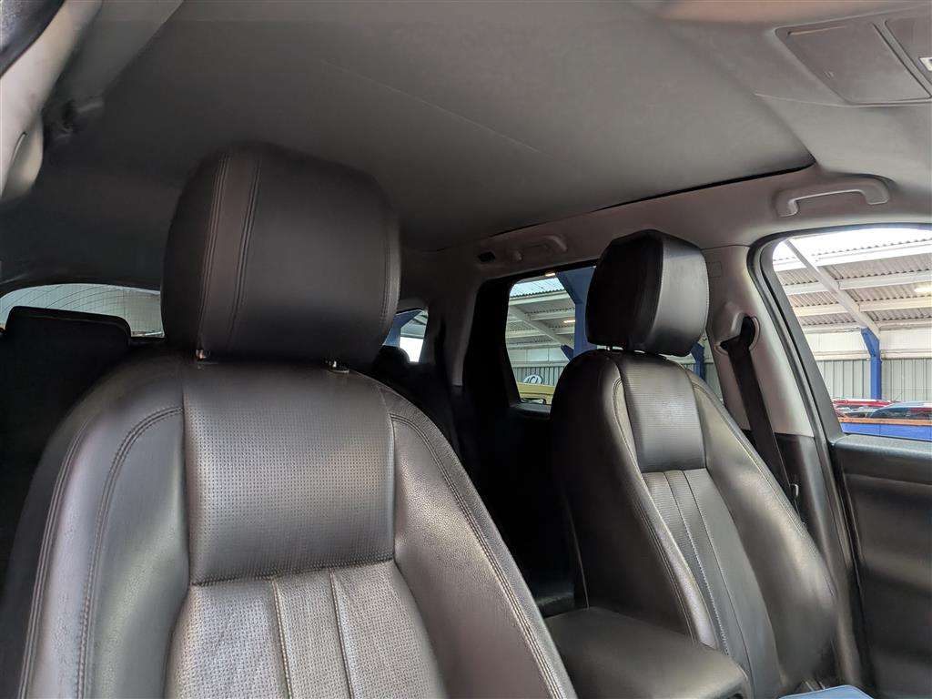 <p>2015 LAND ROVER DISCOVERY SPORT HSE TD4 A</p>