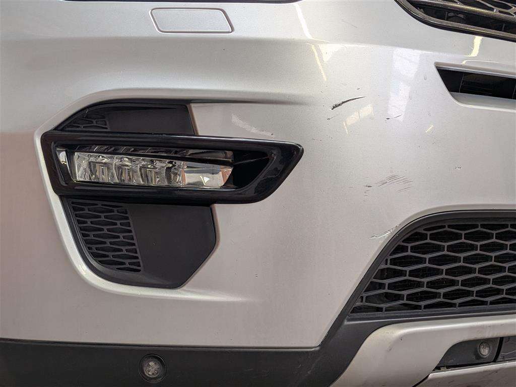 <p>2015 LAND ROVER DISCOVERY SPORT HSE TD4 A</p>